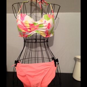 Floral bandeau bathing suit