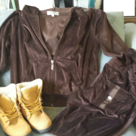 Brown sweatsuit