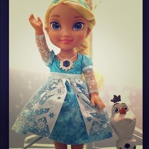 Frozen Elsa snow glow doll! Brand new from box!
