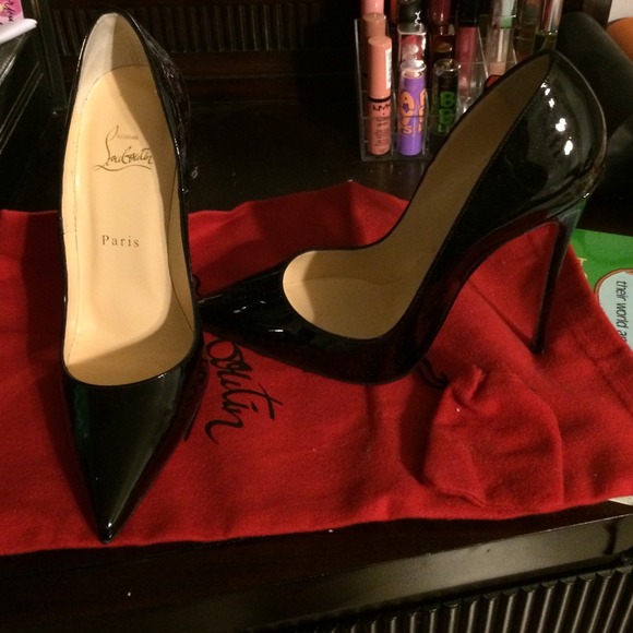 💥SOLD💥 Christian Louboutin So Kate Size 38