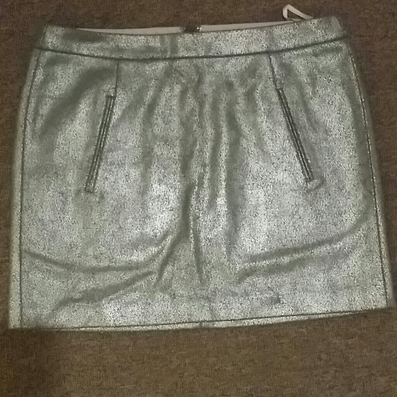 Gap silver skirt