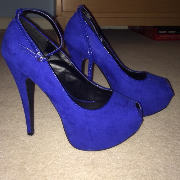 Blue, never worn stilettos