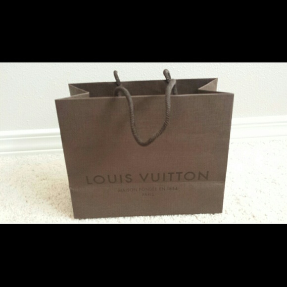 *** SOLD *** Authentic LV Paper bag