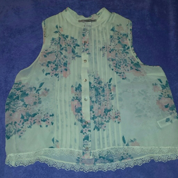 Button down, sleeveless, floral shirt