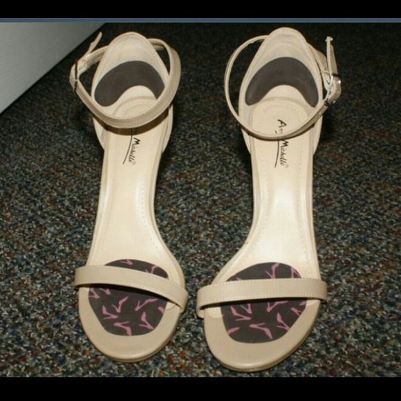 Anne Michelle One strap heels