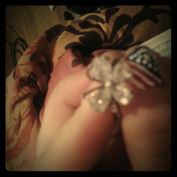 Butterfly ring