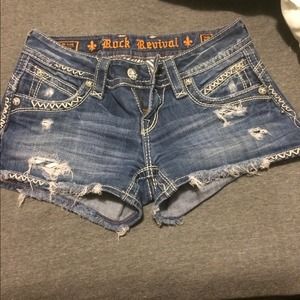 Rock revival shorts size 26