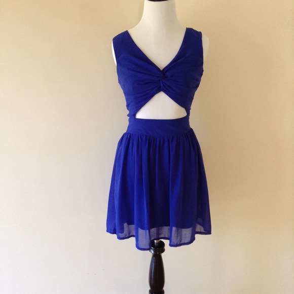 Blue sleeveless cutout dress