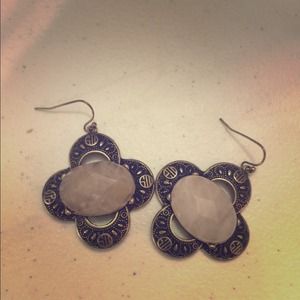 Classic style earrings