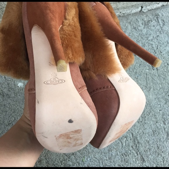 VIVIENNE WESTWOOD SZ 6 FUR BOOTIES SHOES HEEL SZ 6 - Picture 4 of 4