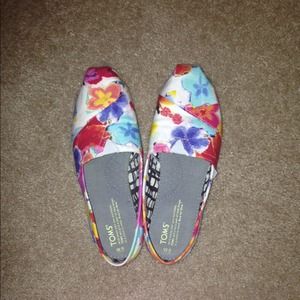 TOMS Floral Classics