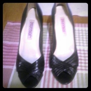 WESTIES BLACK LEATHER HEELS