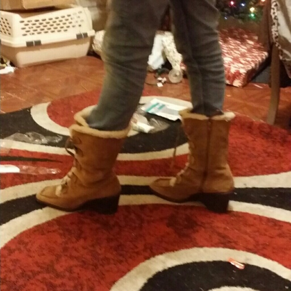 Boots - Picture 3 of 4