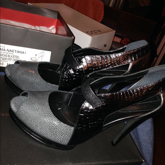 Brand "NEW" BCBG HEELS😍👠