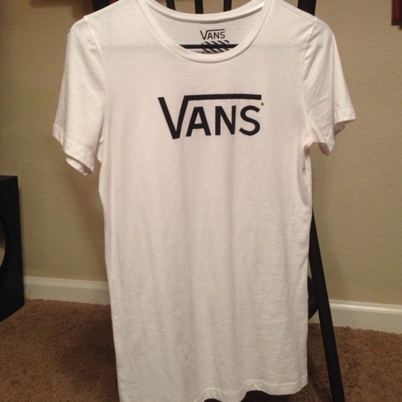 Vans Tops - New white Vans t-shirt. Size Medium