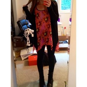 Pink and orange floral hi-lo top 🌻