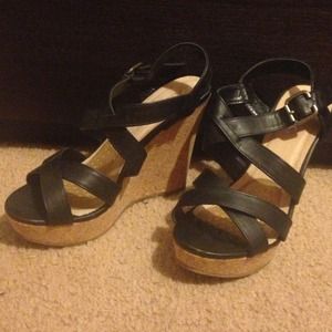 🎉 Black Cork Aldo Wedges 🎉