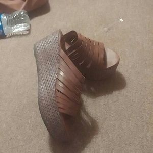 Women's wedge shoes