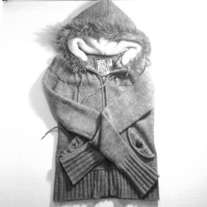 Grey Billabong sweater