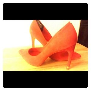 Red/Orange Pumps.