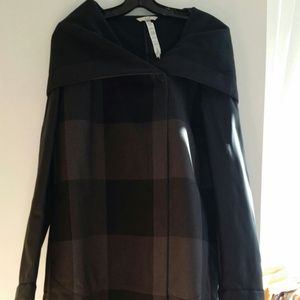 Savasanaw wrap coat with hood