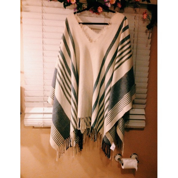 Free People Krystal Pullover Poncho