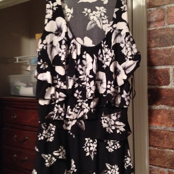 Very dressy tank. - Picture 1 of 1