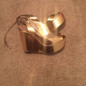 ZARA Peep-Toe Wedges