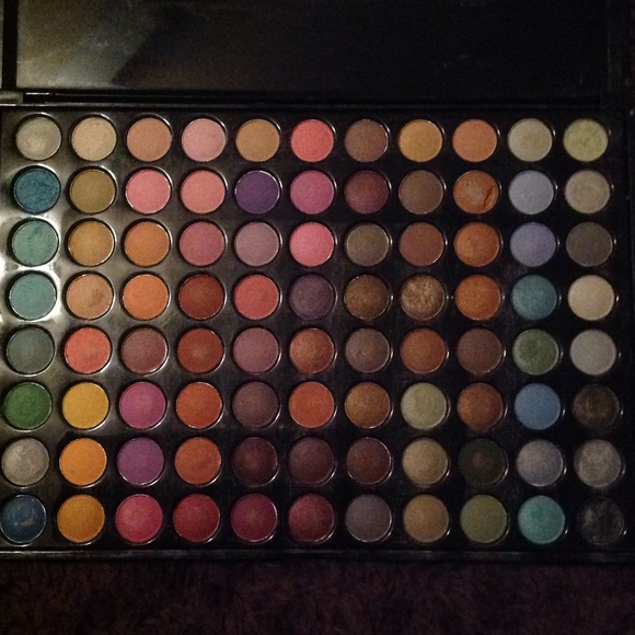 BH Cosmetics Color Palette - Picture 3 of 3