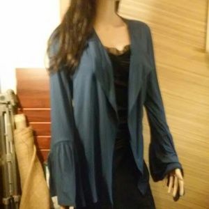 NAVY  BELL SLEEVED TOP