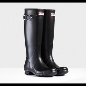❎sold❎Hunter rain boots size 6 black
