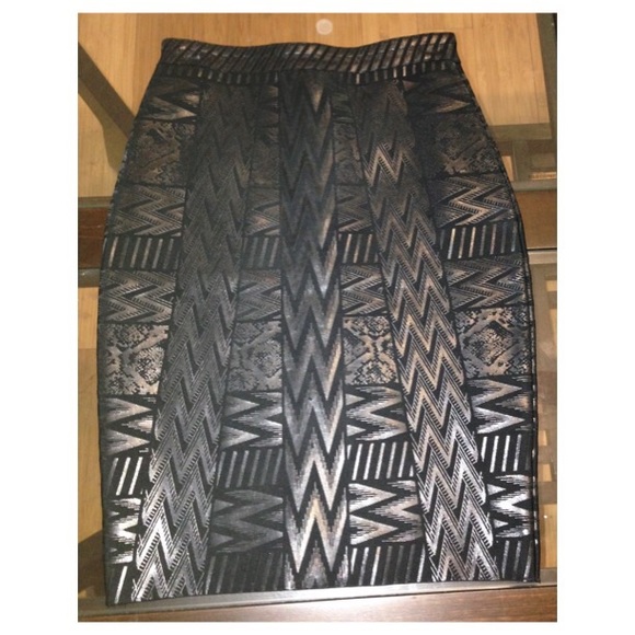Geometric print bandage skirt - Picture 2 of 3