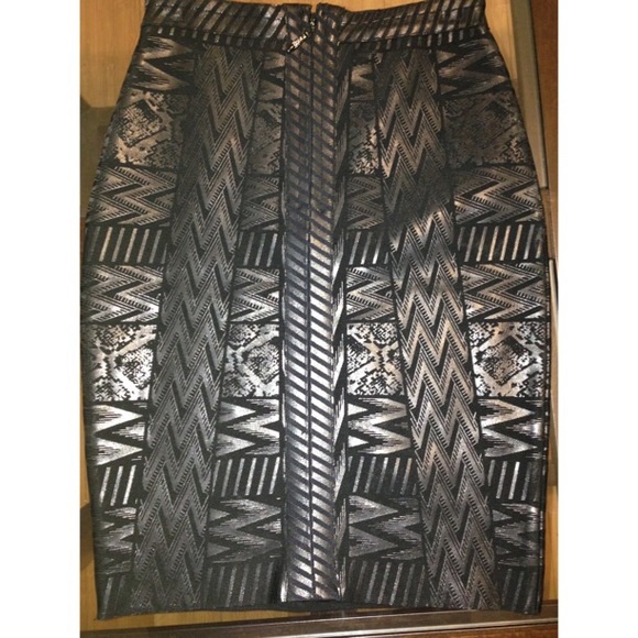 Geometric print bandage skirt - Picture 3 of 3