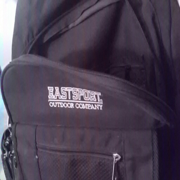 Black teen back pack - Picture 3 of 4