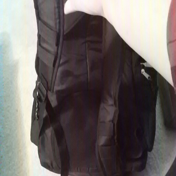 Black teen back pack - Picture 4 of 4