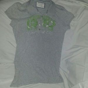 Grey tee shirt