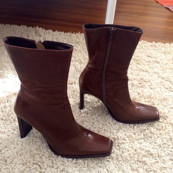 Steve Madden Tan leather boots