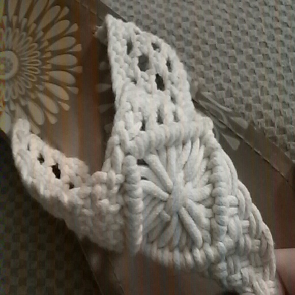 Fashionable flip flops - Picture 2 of 4