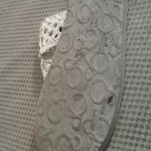 Fashionable flip flops - Picture 4 of 4