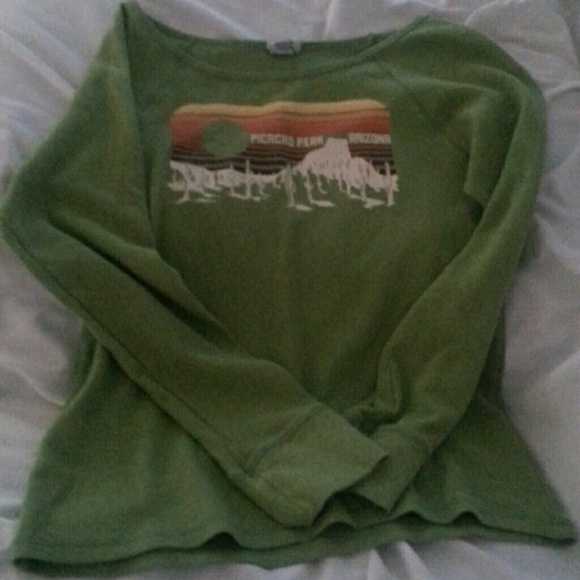 Green long sleeve shirt