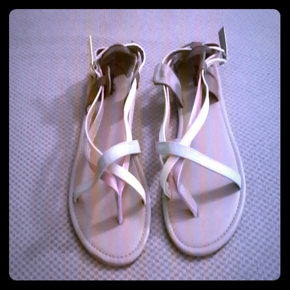 Strappy sandals - Picture 1 of 4