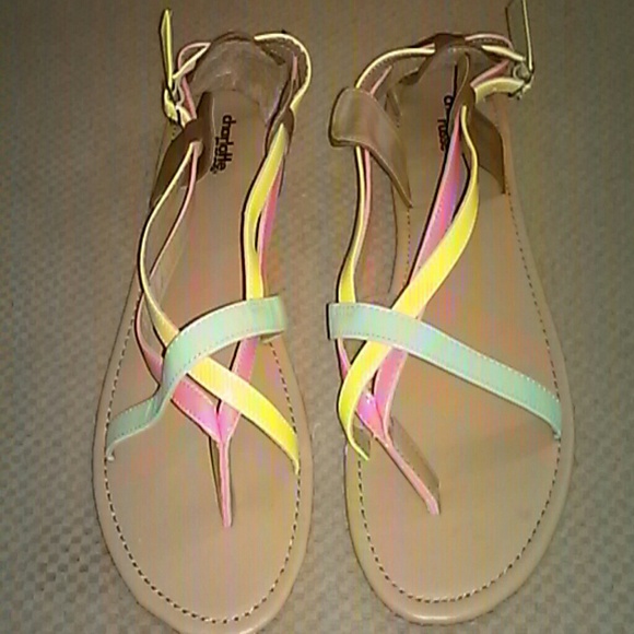 Strappy sandals - Picture 2 of 4