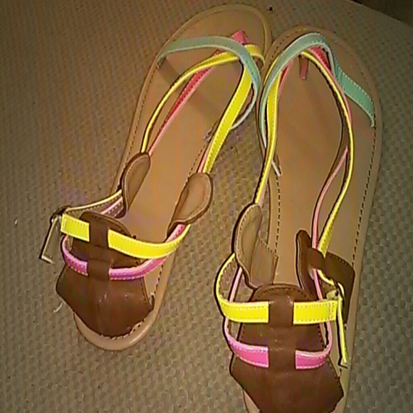 Strappy sandals - Picture 4 of 4