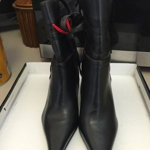Black shoes/boot
