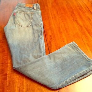 Reduced!! Levi's mid rise boot cut jeans