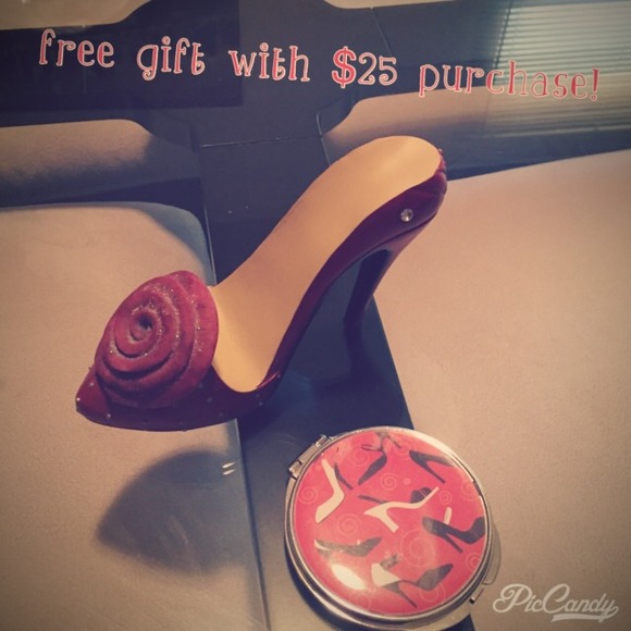 🎁 Free gift with $25 purchase!