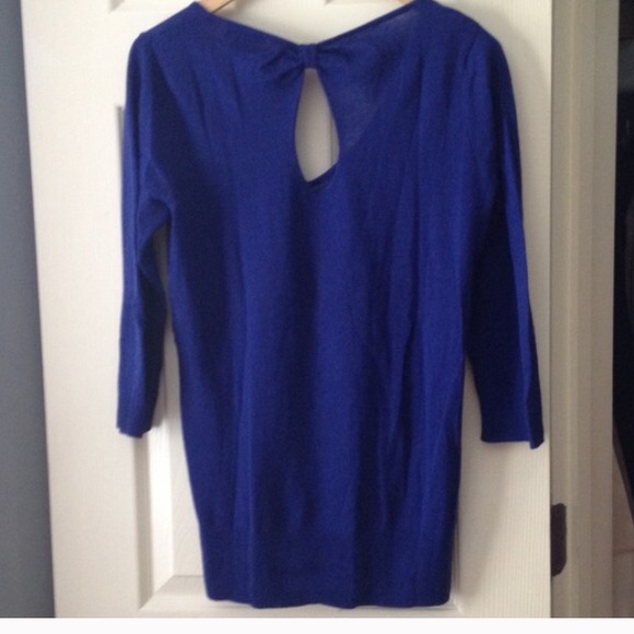 Adorable AE top - Picture 2 of 3