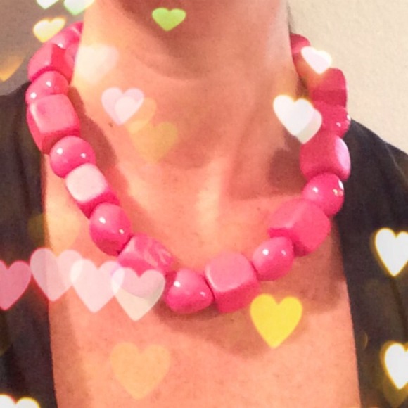 🌺 3/$23 Pink Statement Necklace - Picture 3 of 4