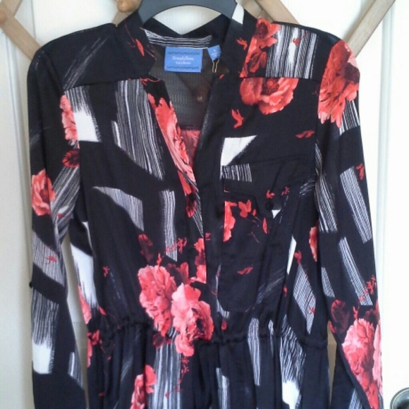 *SOLD IN BUNDLE*2xHP* Floral high-low hem dress - Picture 2 of 2