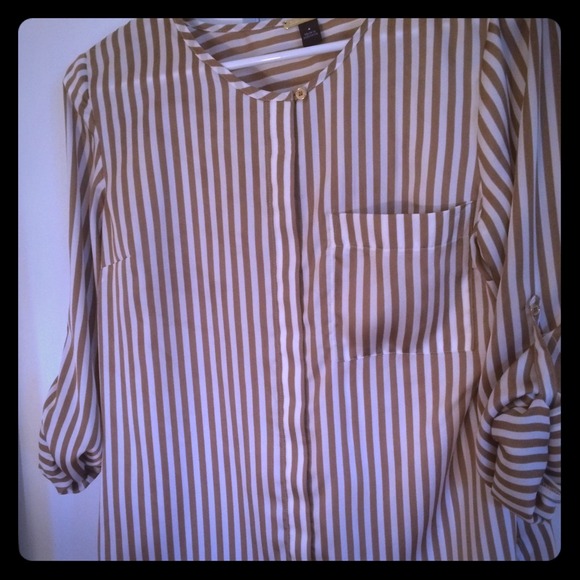 SOLD!! Dana Buchman Gold and White Top